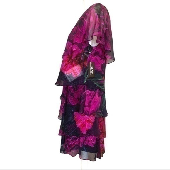SLNY tiered floral dress - Picture 2 of 5